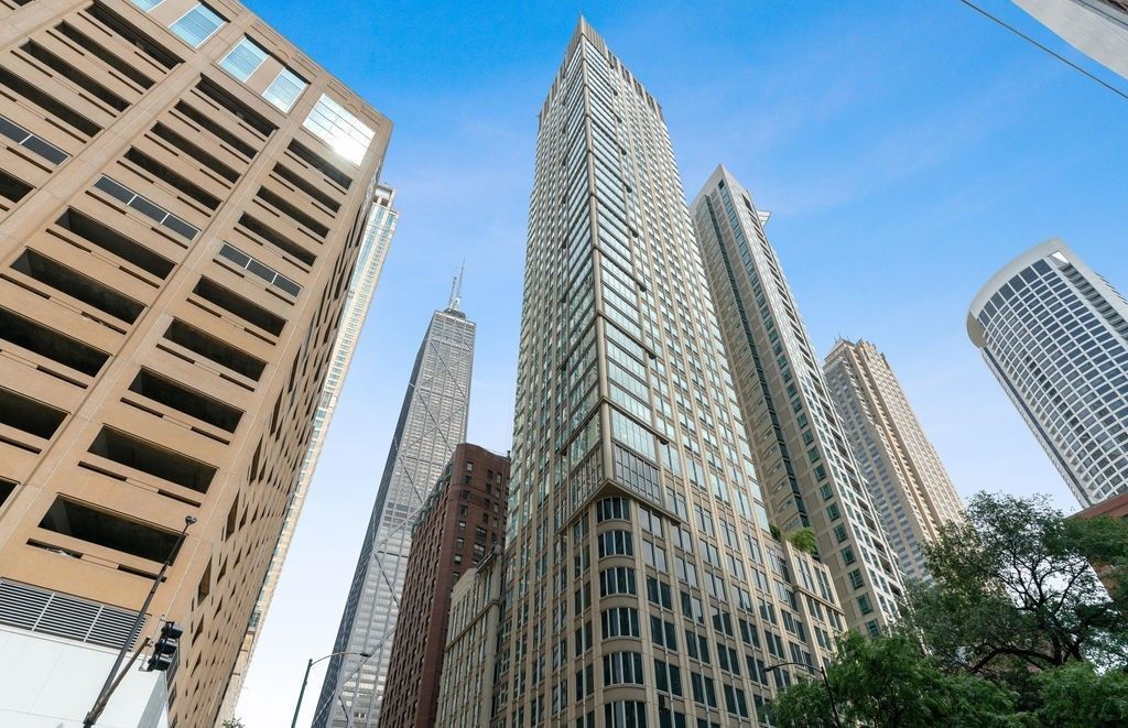 57 E Delaware Place, Unit 3905, Chicago, IL 60611 Main Photo