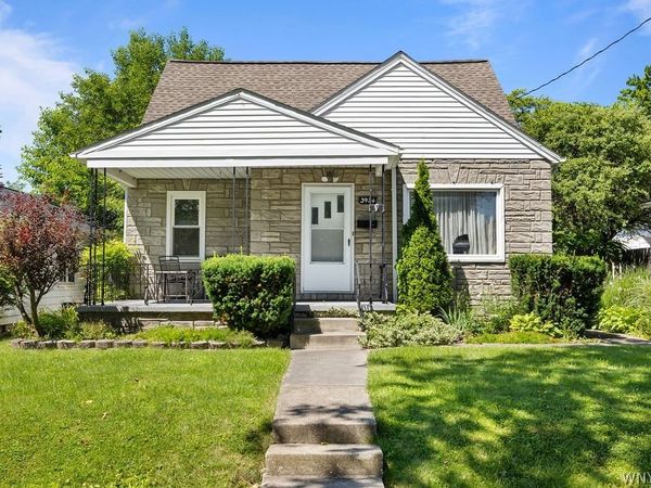 3924 Bell Street , Niagara Falls, NY 14305