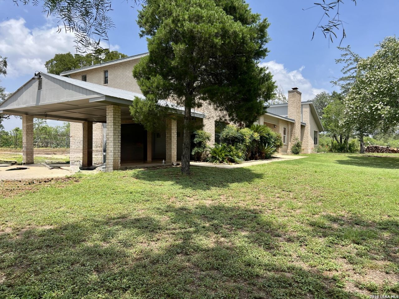 444 County Road 4770, Castroville, TX 78009 Main Photo