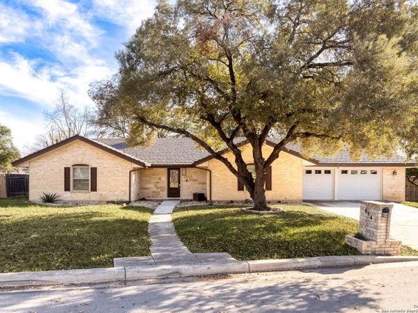 614 MOORSIDE DR, Windcrest, TX 78239
