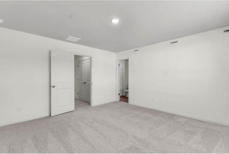 413 Colchester Court Photo 15