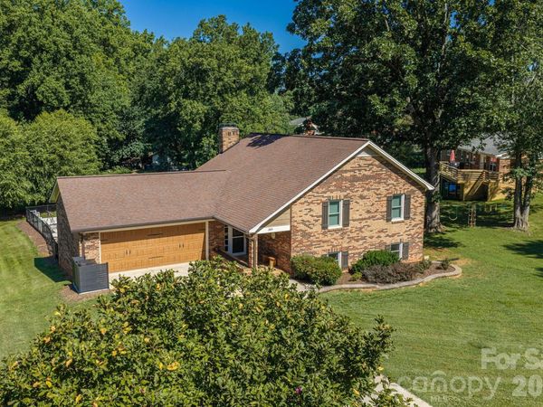 389 Caprice Circle, Lincolnton, NC 28092