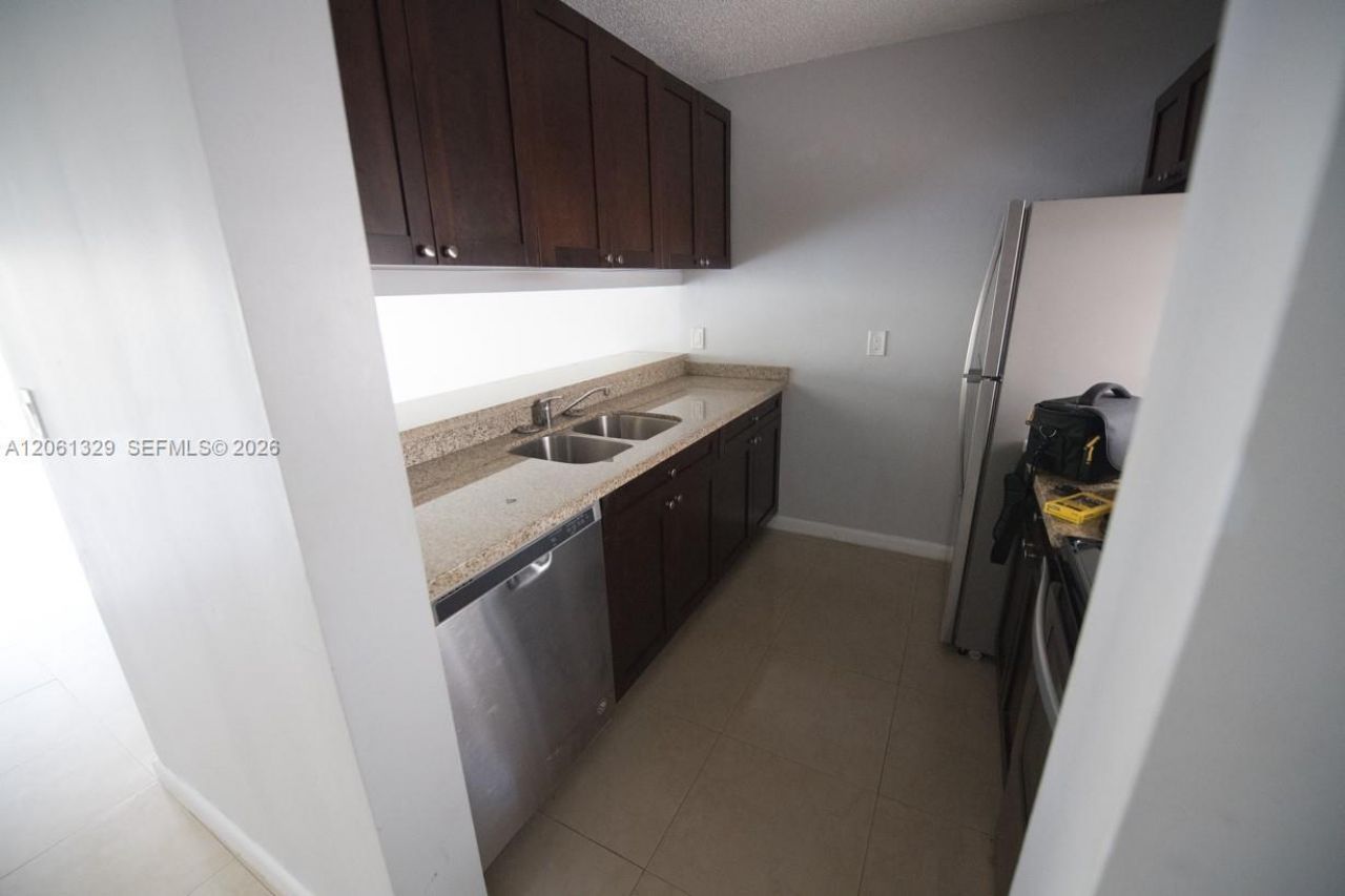 8550 N Sherman Cir, Unit 303, Miramar, FL 33025 Photo