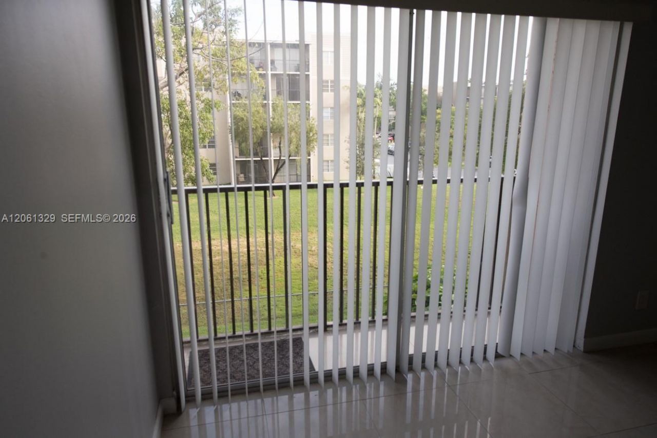 8550 N Sherman Cir, Unit 303, Miramar, FL 33025 Photo