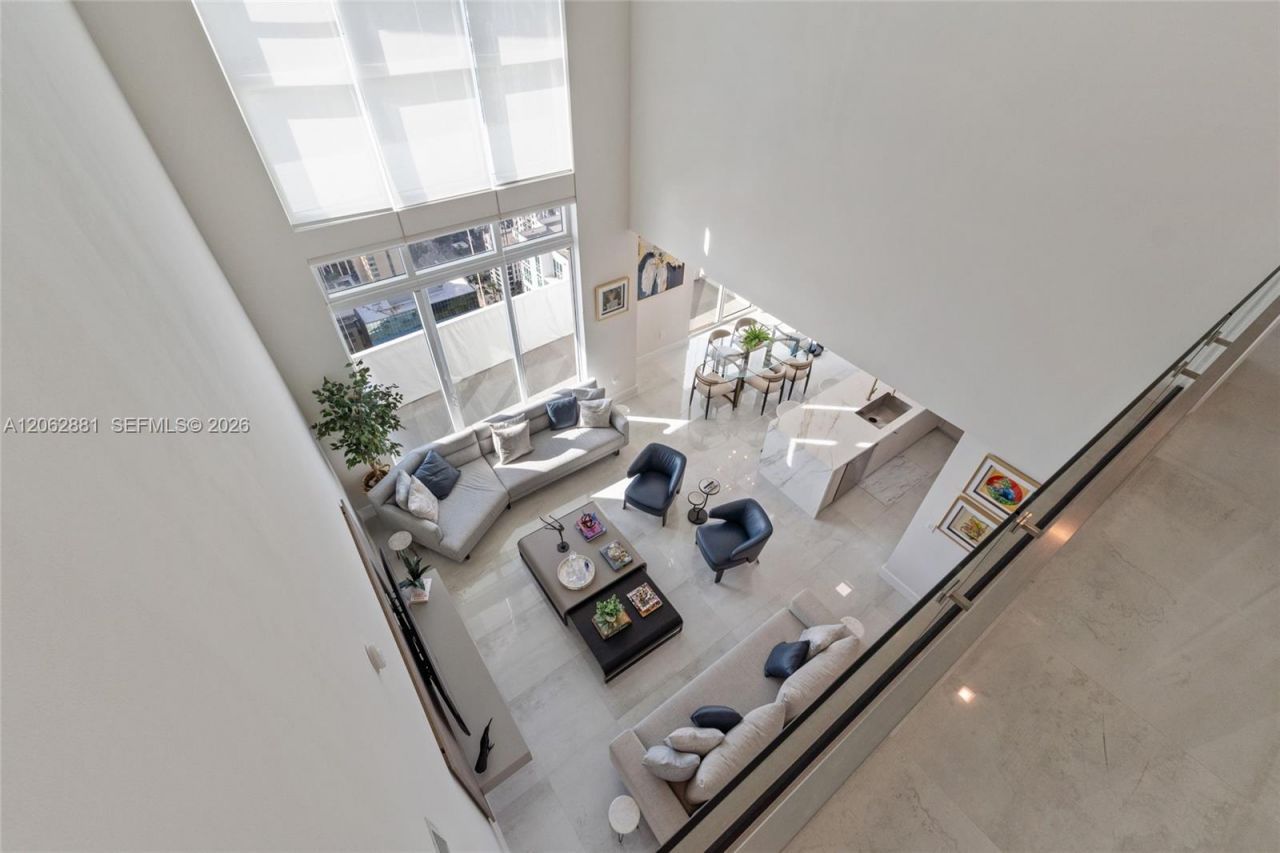 950 Brickell Bay Dr, Unit 5507, Miami, FL 33131 Photo