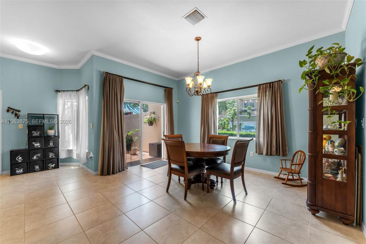 2390 SE 17th Ter, Homestead, FL 33035 Photo