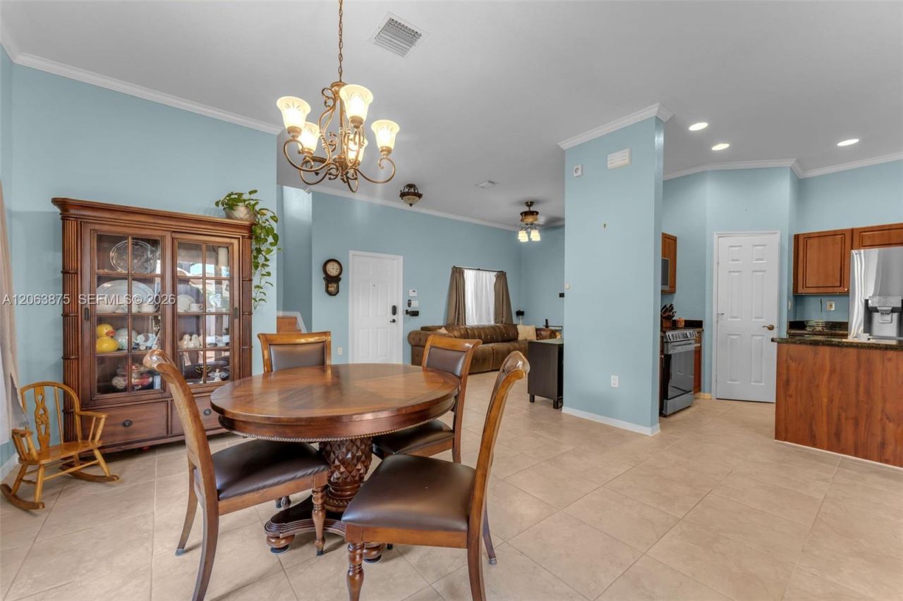 2390 SE 17th Ter, Homestead, FL 33035 Photo