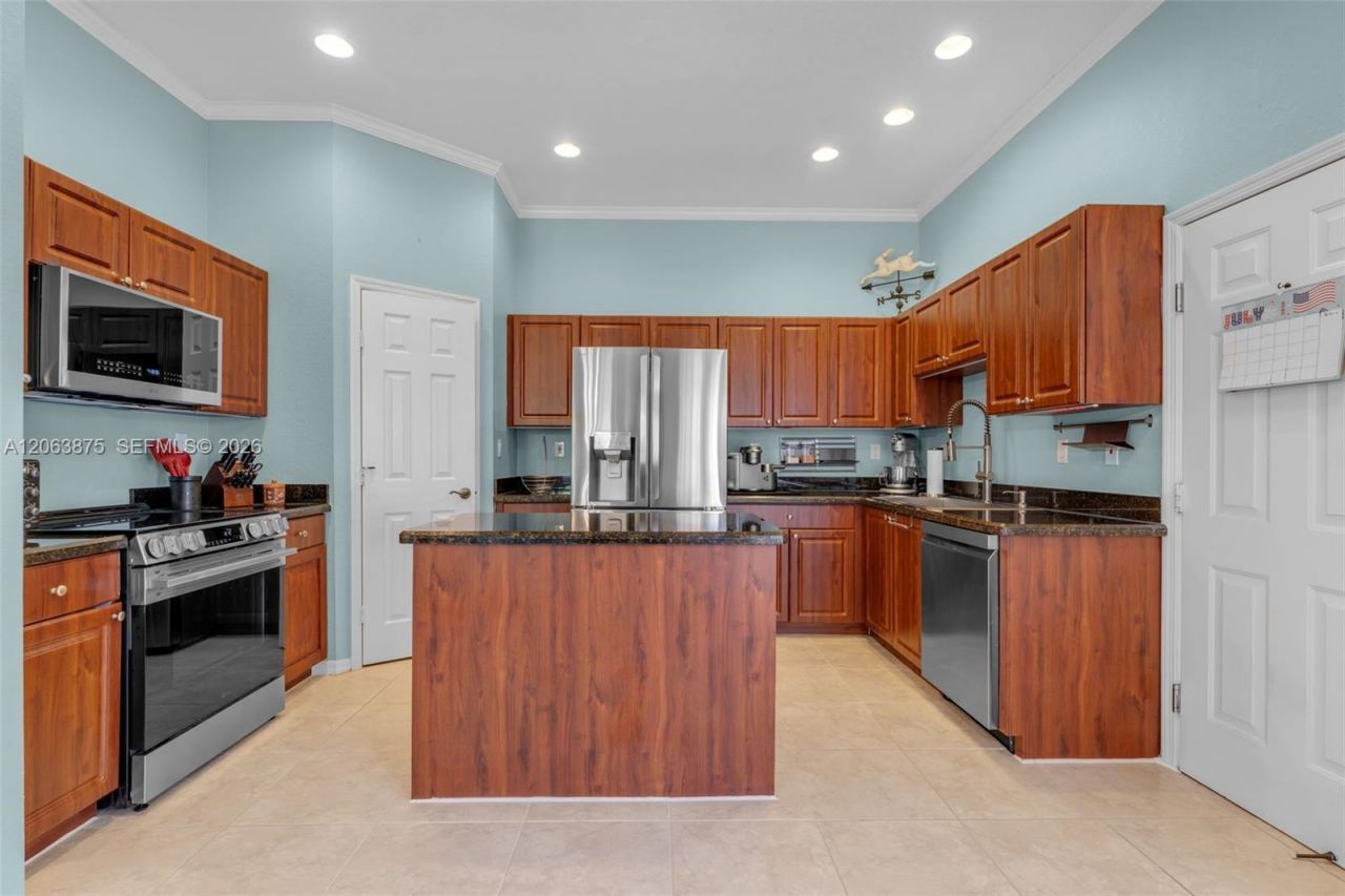 2390 SE 17th Ter, Homestead, FL 33035 Photo