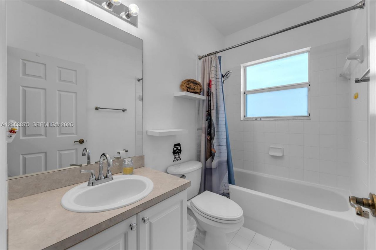 2390 SE 17th Ter, Homestead, FL 33035 Photo