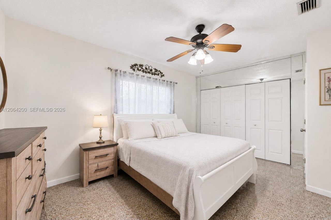 291 W 47th St, Hialeah, FL 33012 Photo