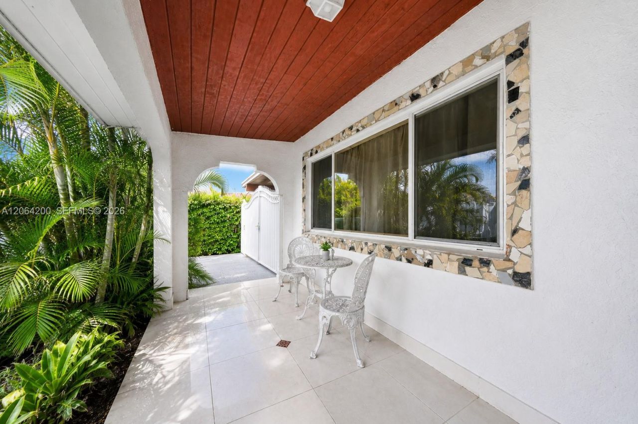 291 W 47th St, Hialeah, FL 33012 Photo