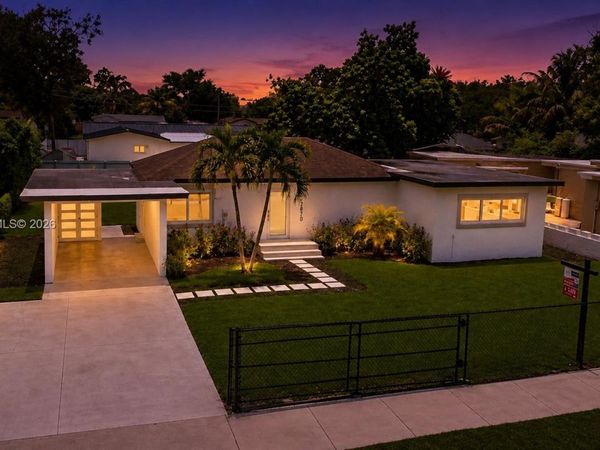 2870 NW 169th Ter, Miami Gardens, FL 33056