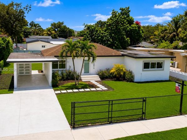 2870 NW 169th Ter , Miami Gardens, FL 33056
