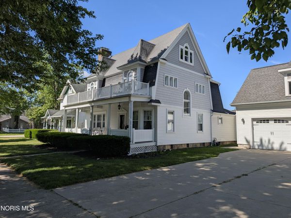 430 W Park Street , Wauseon, OH 43567