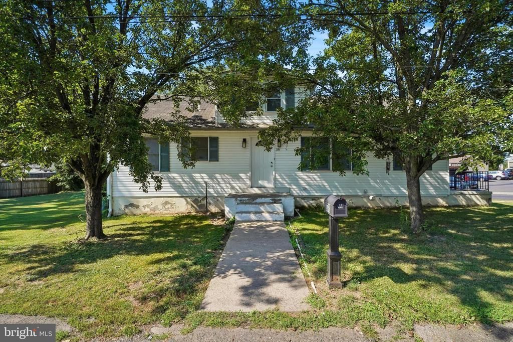 378 BEECH STREET , WARMINSTER, PA 18974