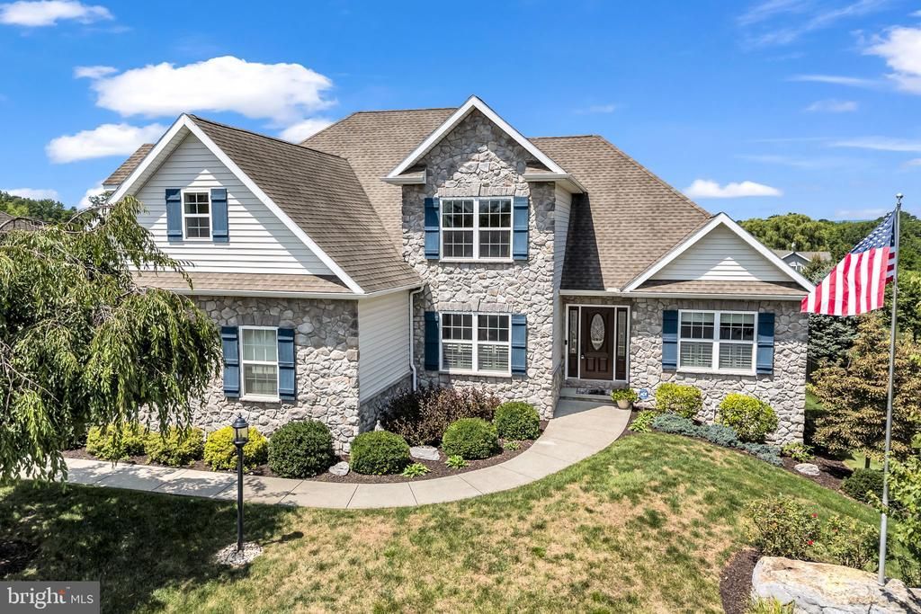 834 Tamanini Way, Mechanicsburg, PA 17055 Main Photo