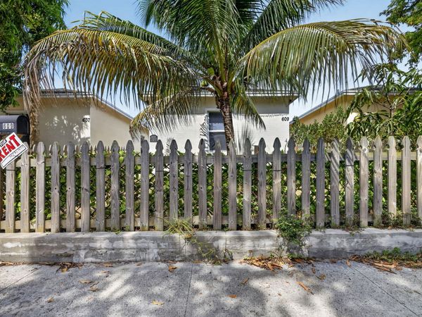 609 N F Street N, Lake Worth, FL 33460