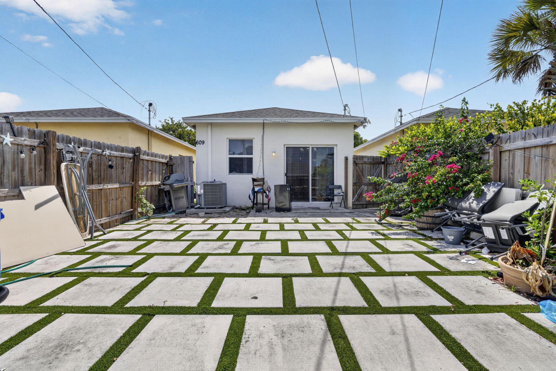 609 N F Street N, Lake Worth, FL 33460 Photo