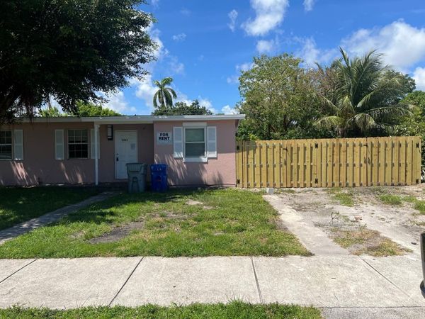 4721 NE 18TH Avenue, Pompano Beach, FL 33064
