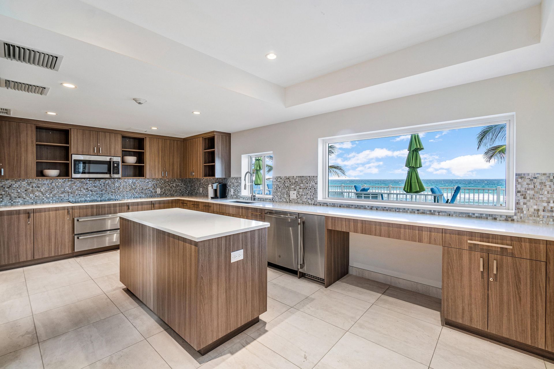 4748 S Ocean Boulevard, Unit 406, Highland Beach, FL 33487 Photo