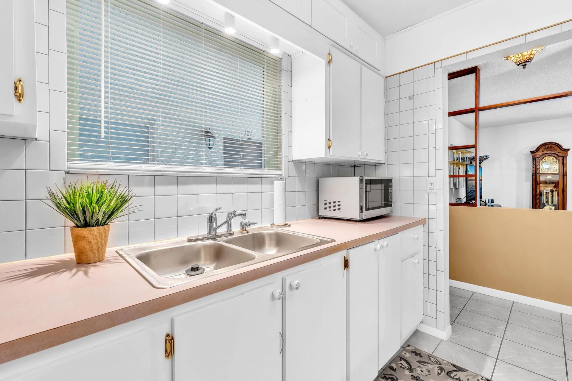 405 N Laurel Drive, Unit 206, Margate, FL 33063 Photo