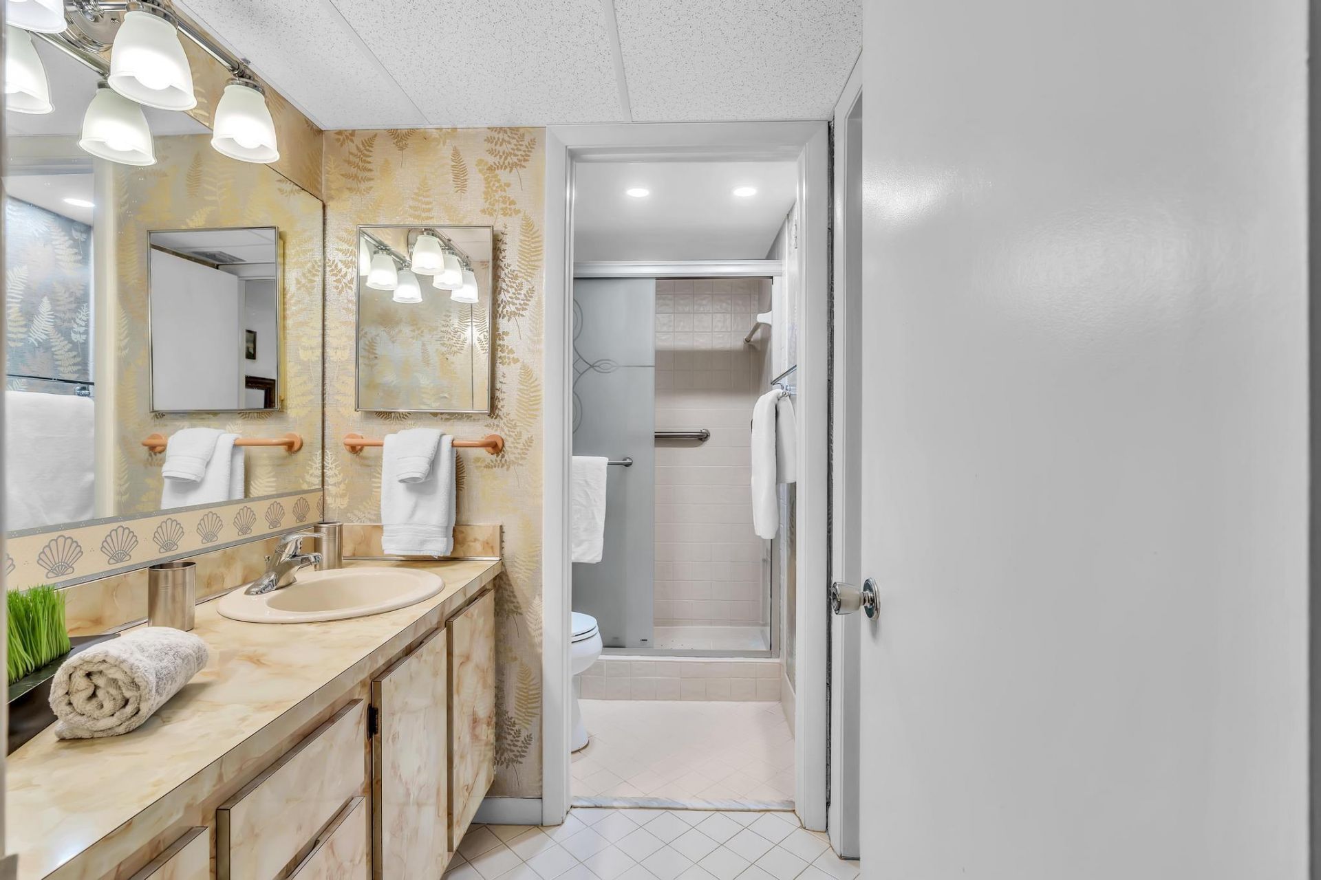 405 N Laurel Drive, Unit 206, Margate, FL 33063 Photo
