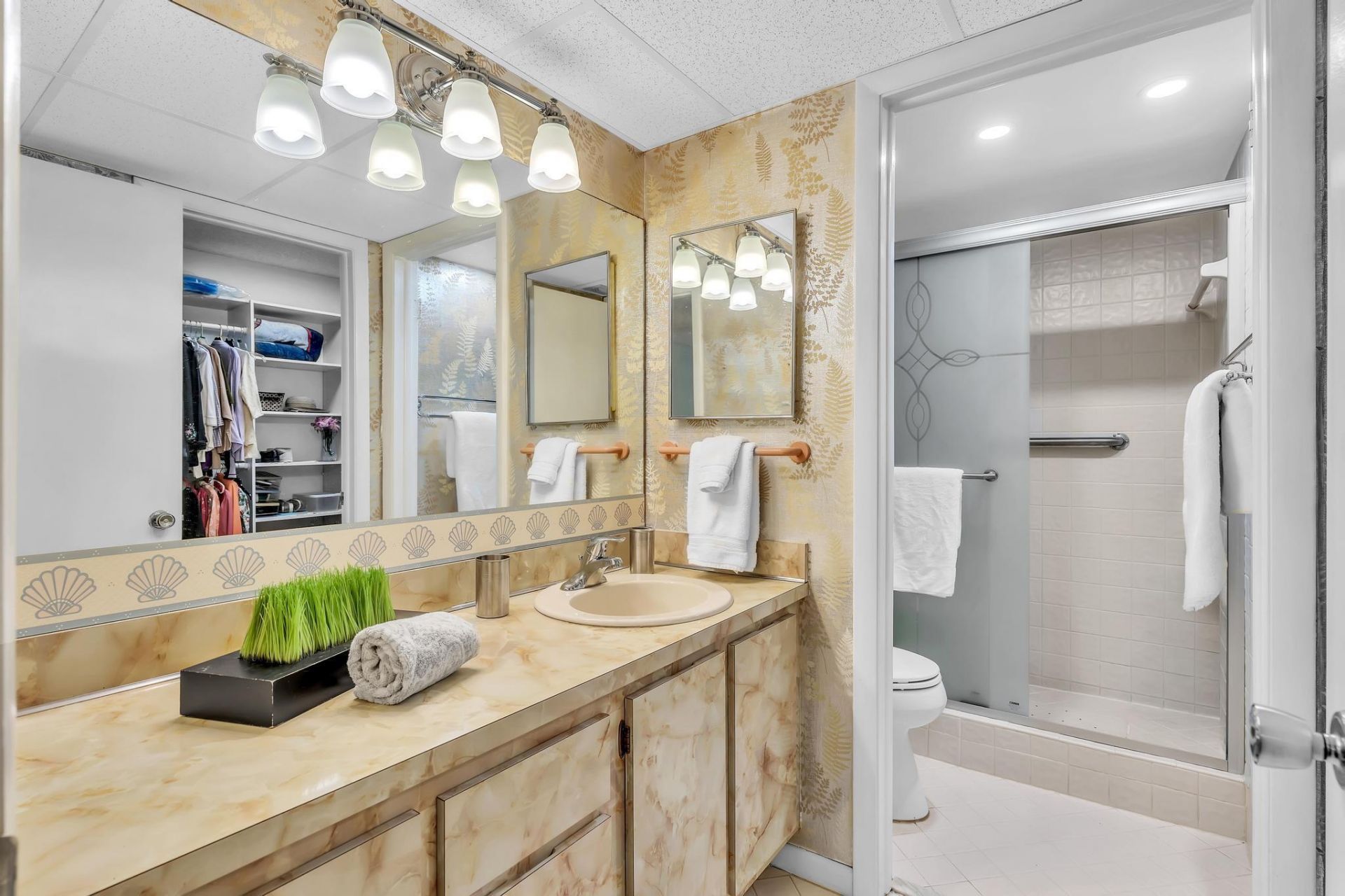 405 N Laurel Drive, Unit 206, Margate, FL 33063 Photo