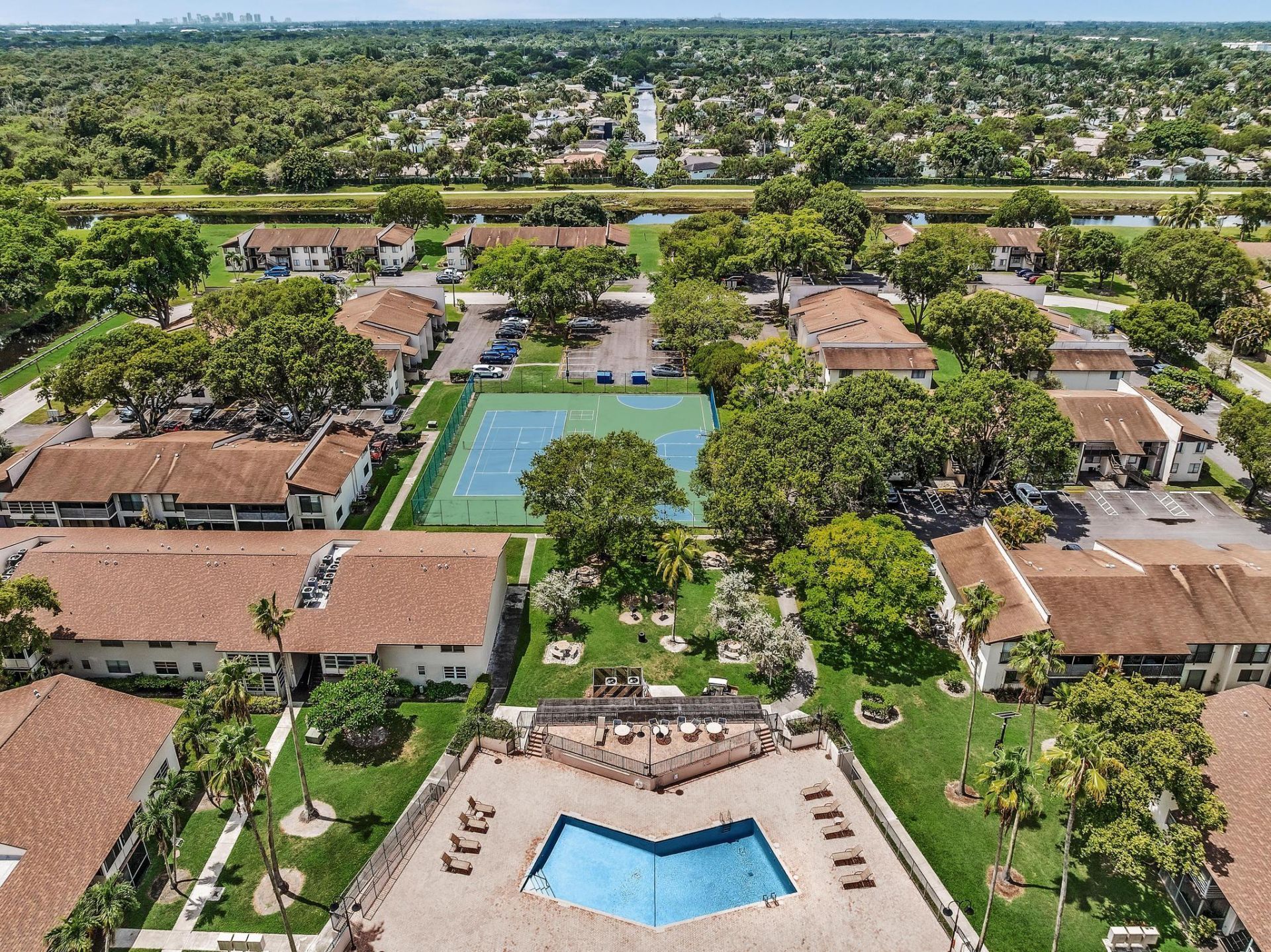 405 N Laurel Drive, Unit 206, Margate, FL 33063 Photo