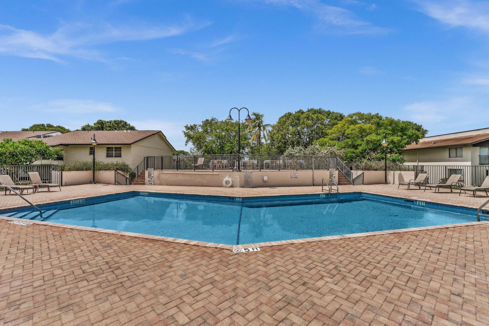 405 N Laurel Drive, Unit 206, Margate, FL 33063 Photo