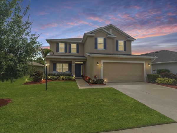 861 NE WHISTLING DUCK Way, Port St. Lucie, FL 34983