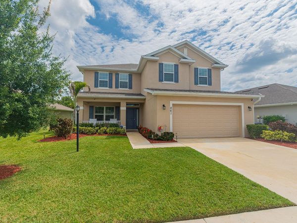 861 NE WHISTLING DUCK Way, Port St. Lucie, FL 34983