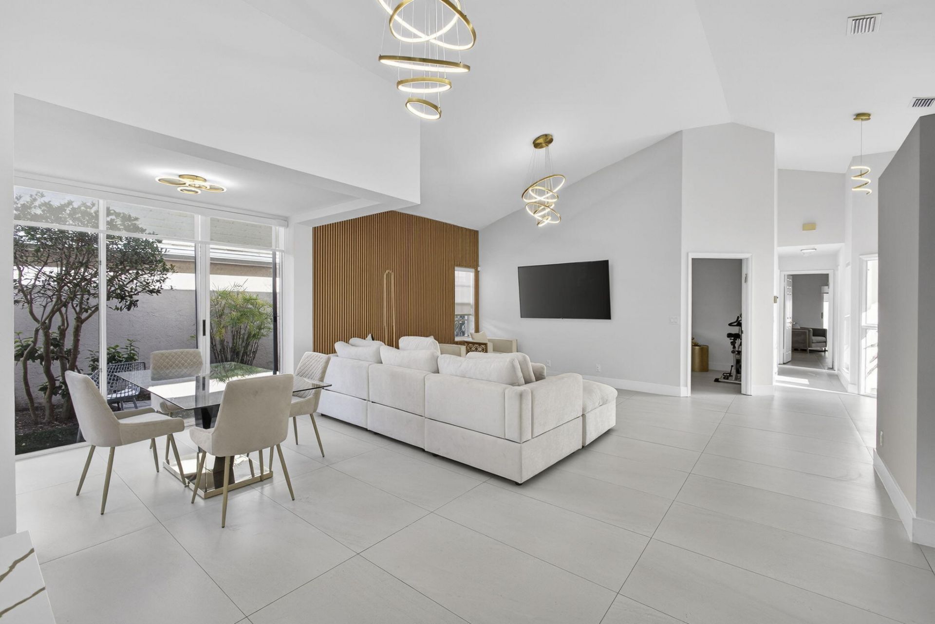 18 Selby Lane, Palm Beach Gardens, FL 33418 Photo