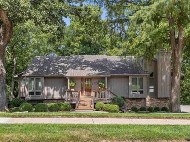 602 Dowding Court, Bellevue, NE 68005