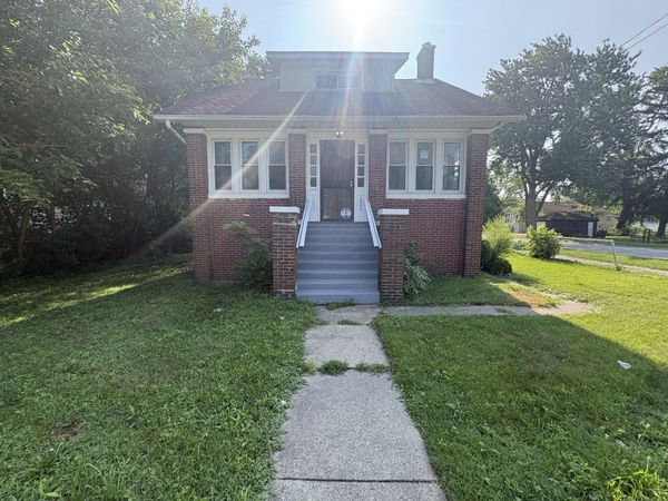 16777 Wood Street , Hazel Crest, IL 60429