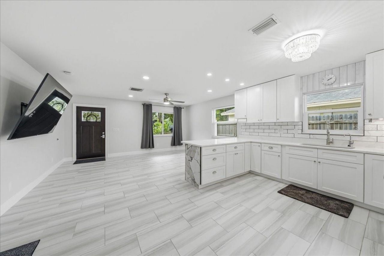 311 45th Avenue N, Saint Petersburg, FL 33703 Photo