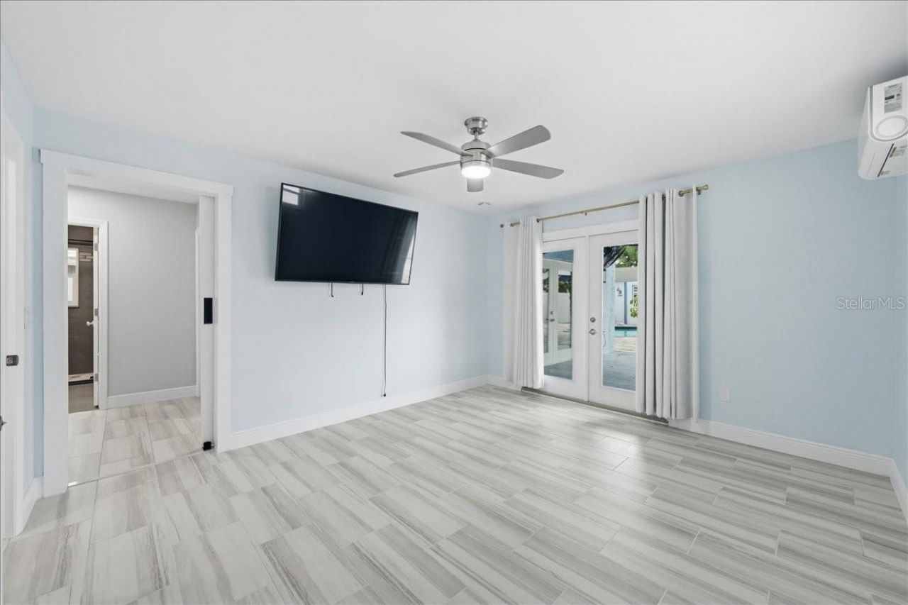 311 45th Avenue N, Saint Petersburg, FL 33703 Photo
