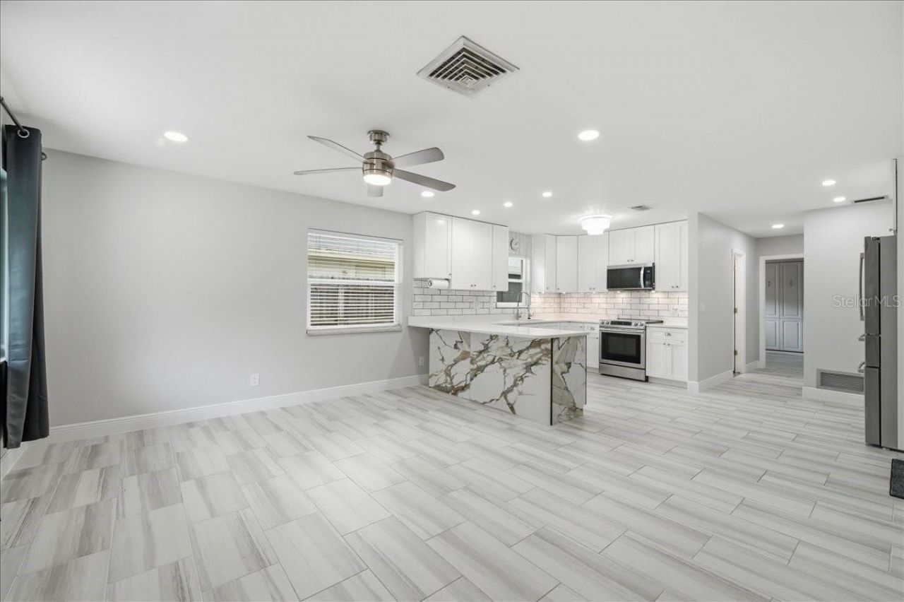 311 45th Avenue N, Saint Petersburg, FL 33703 Photo