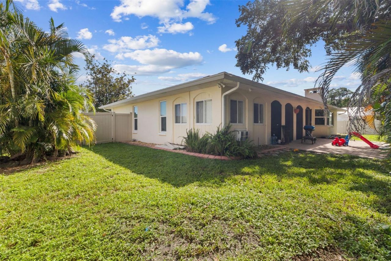 5776 Augusta Circle, Sarasota, FL 34238 Photo