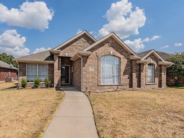 4820 Thames Drive, Grand Prairie, TX 75052