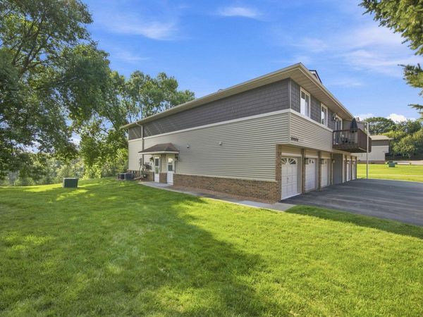 14000 44th Place N, Unit 2, Plymouth, MN 55446