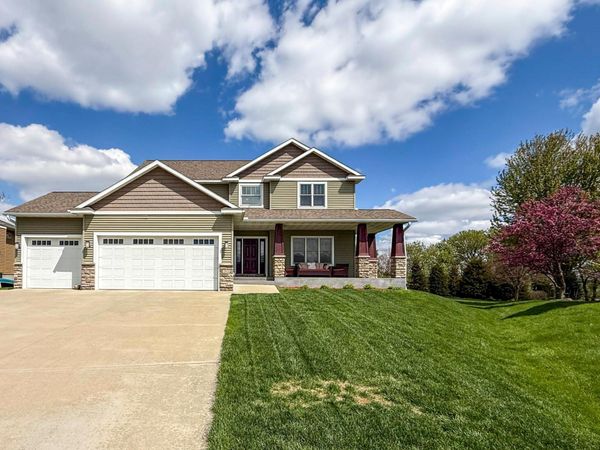 2915 Lake Vista Drive NW, Rochester, MN 55901