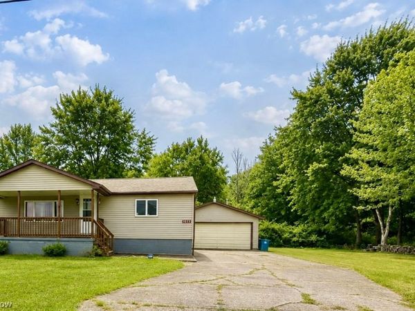 2419 Hewitt Gifford Road SW, Lordstown, OH 44481