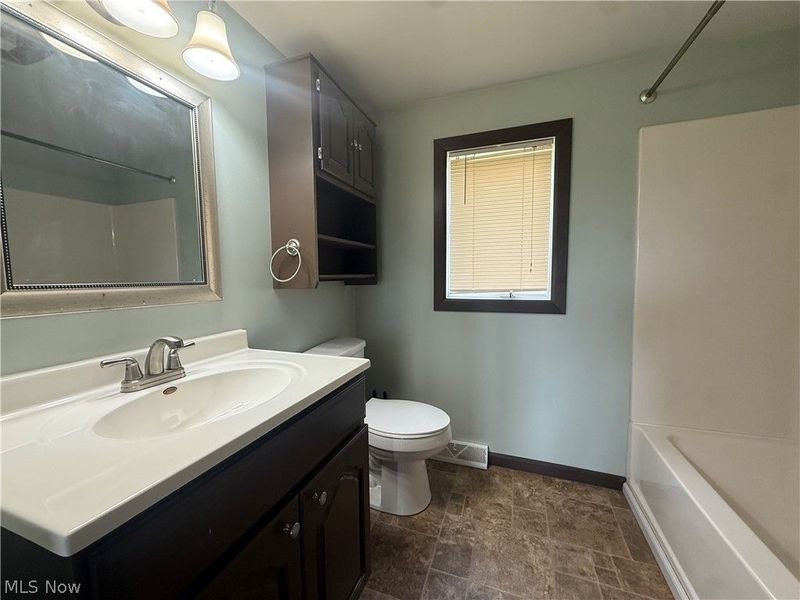 2419 Hewitt Gifford Road SW, Lordstown, OH 44481 Photo 12