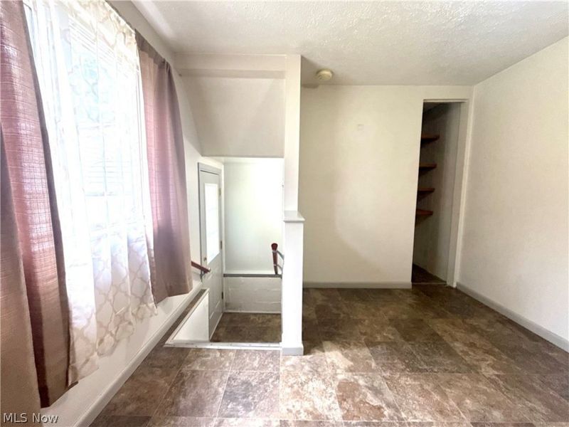 2419 Hewitt Gifford Road SW, Lordstown, OH 44481 Photo 8