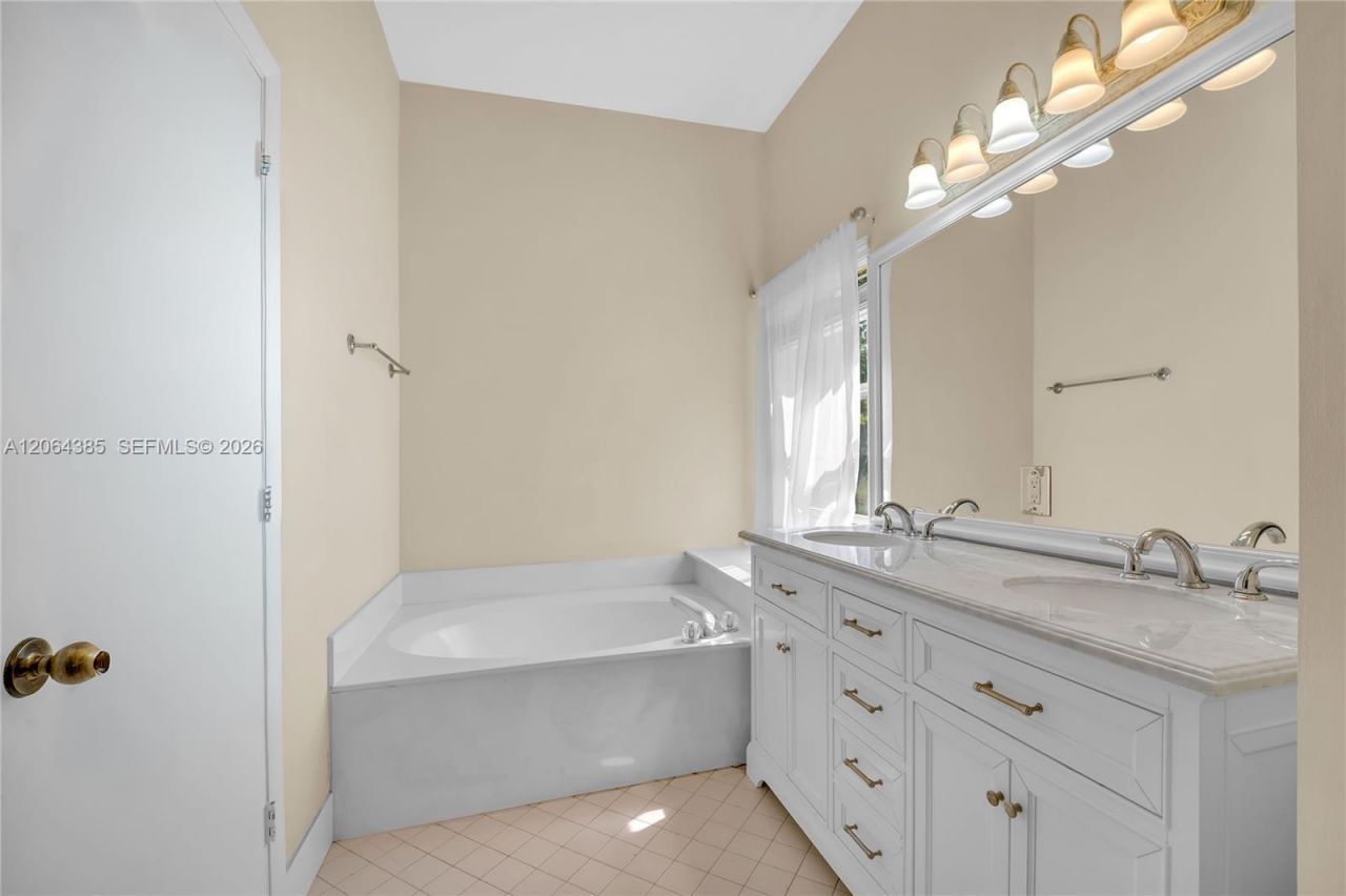 885 Tanglewood Cir, Unit 885, Weston, FL 33327 Photo