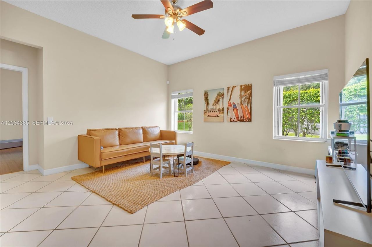 885 Tanglewood Cir, Unit 885, Weston, FL 33327 Photo