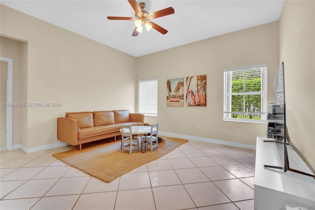 885 Tanglewood Cir, Unit 885, Weston, FL 33327 Photo