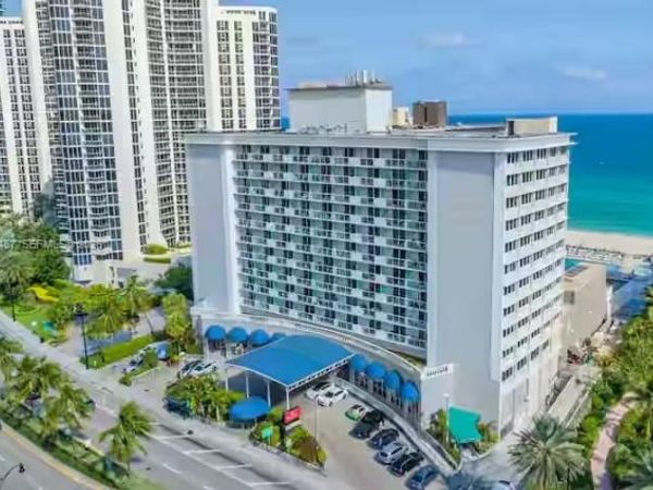 19201 Collins Ave , Unit 328, Sunny Isles Beach, FL 33160