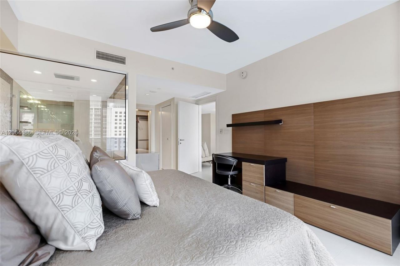 200 Biscayne Boulevard Way , Unit 504, Miami, FL 33131 Photo