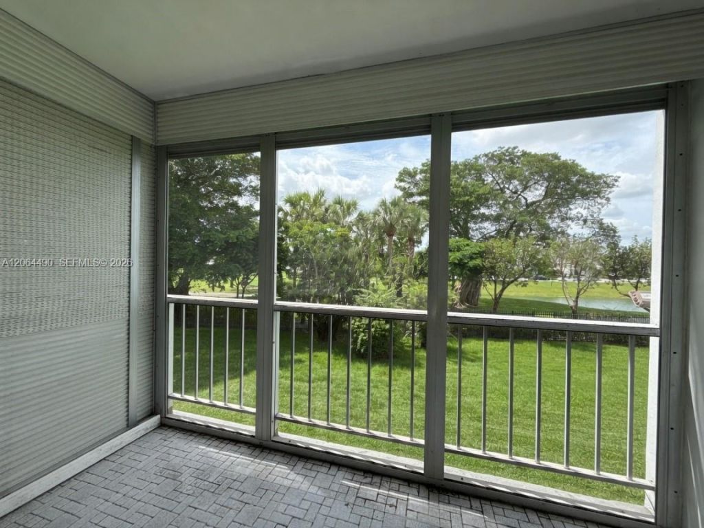 1201 Hillcrest Ct, Unit 205, Hollywood, FL 33021 Photo